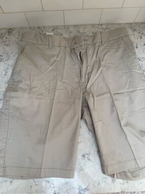 Axist Men's Light Khaki Flat-Front Shorts
